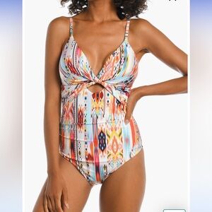 La Blanca NWTs keyhole twist one-piece